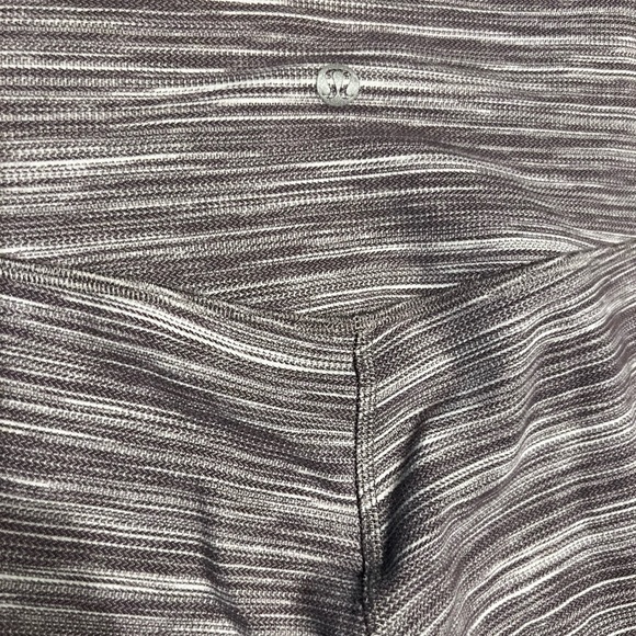 Lululemon  align cropped size 6 - Picture 3 of 5